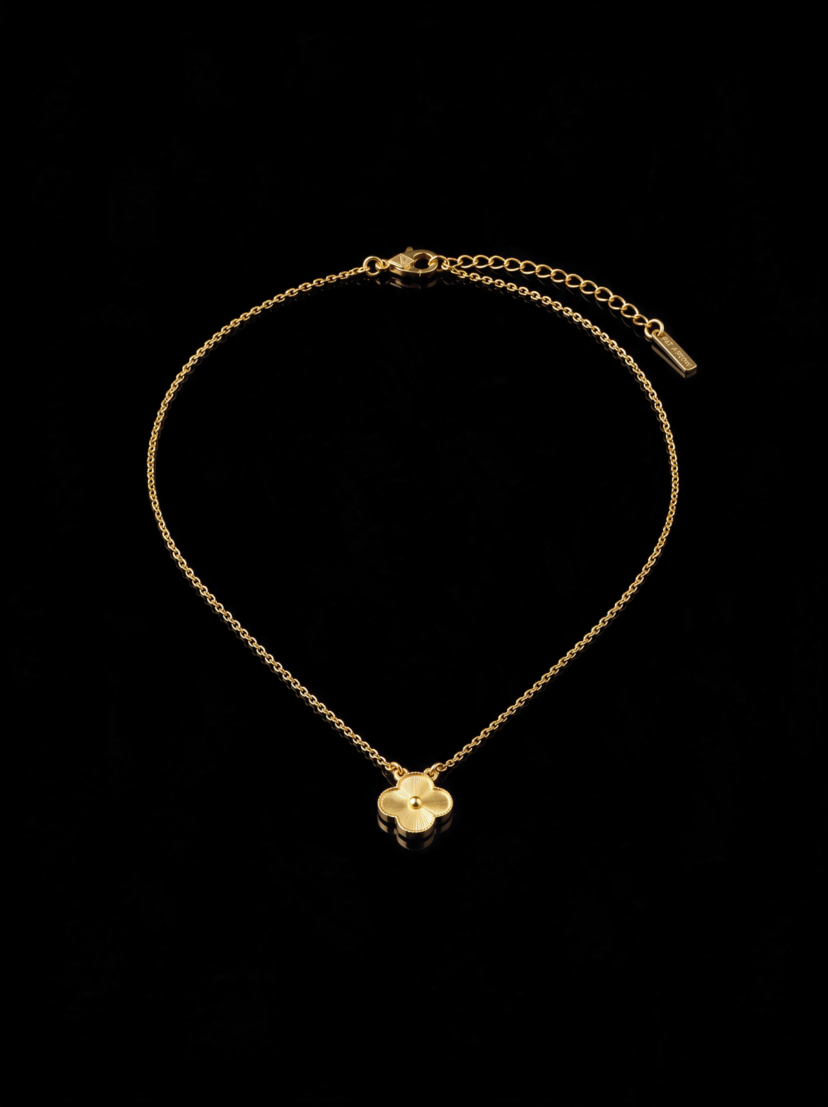 GOLD single-clover necklace