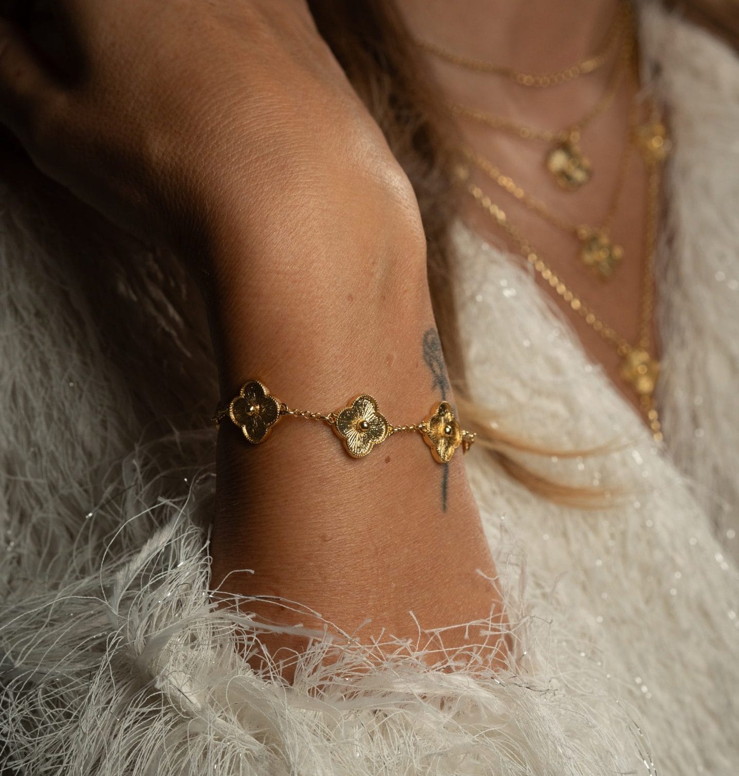 Bransoletka z 5 koniczynkami GOLD